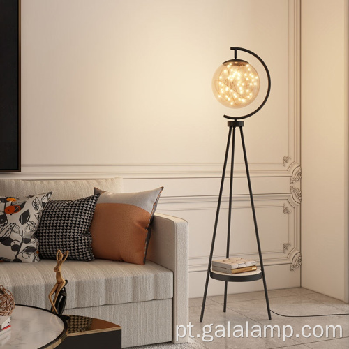 Candeeiro de pé nórdico com tripé